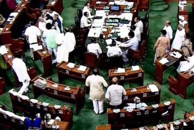 Opposition parties demonds Shah resignation in Lok Sabha
