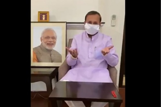 Central Minister Prakash Javadeker mask preparation video