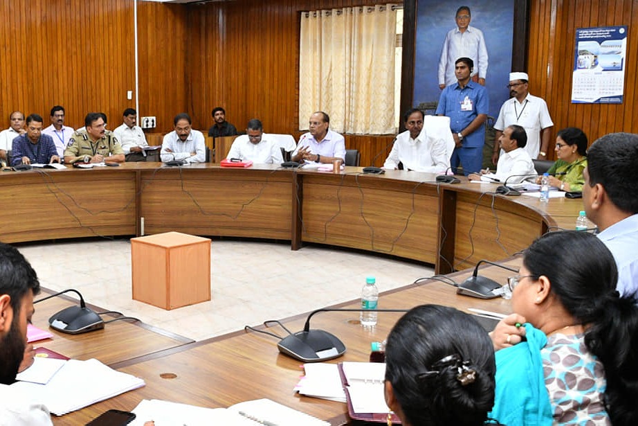 CM KCR conducts high level committee meet on corona outbreak