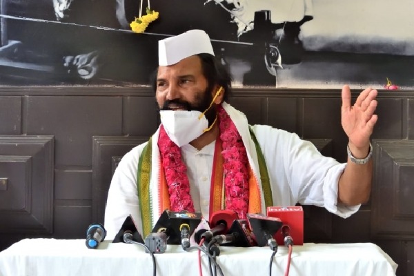 Uttam Kumar Reddy harsh comments on PM CARES fund