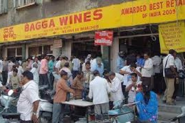 Maharashtra Will Repoen Liquor Shops with Conditions