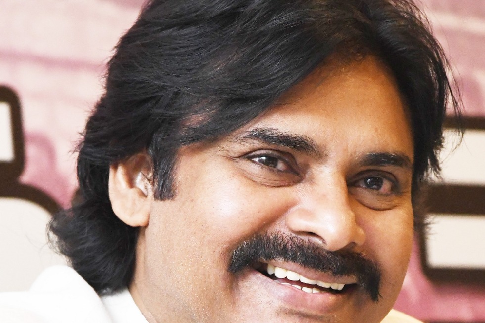 Pawan Kalyan expreses his happiness about donations of Tollywood