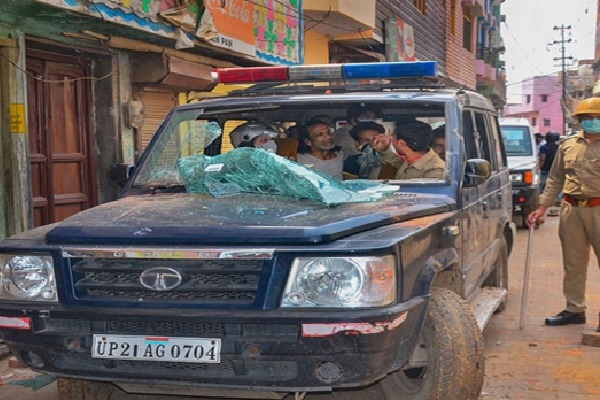 Locals attack medical team and police in Uttarpradesh