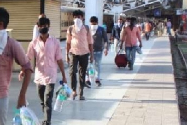 Bihar migrant labour  reaches Hyderabad