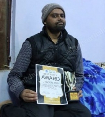 Jamia Student gets award after he lost his sight