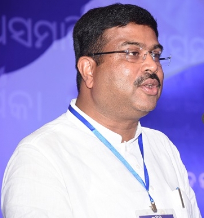 LPG Prices May Come Down In March said Dharmendra Pradhan