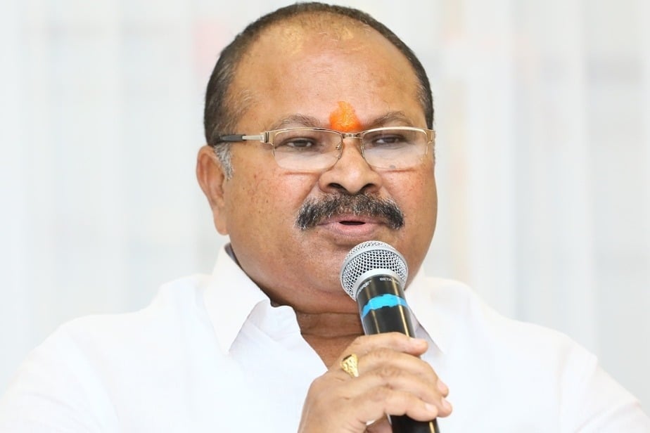 Kanna Lakshminarayana criticises ysrcp government