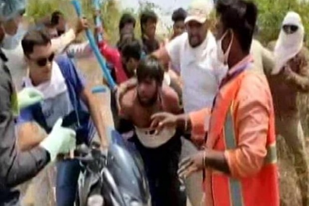 Madhya Pradesh Sanitation Worker Attacked Clothes Ripped