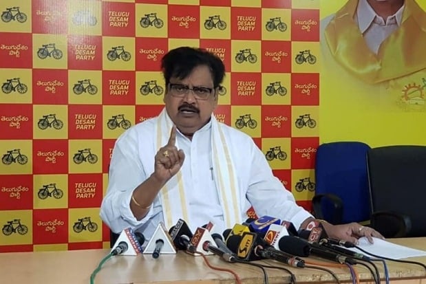Varla Ramaiah allegations on Vijayasaireddy