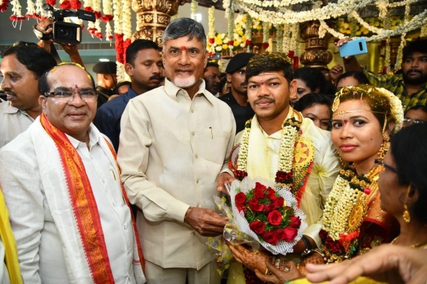 chandrababu says I have met All the telangana tdp leaders at this wedding ceremony