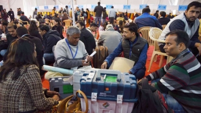 voters shocks congress bjp leaders in Delhi 
