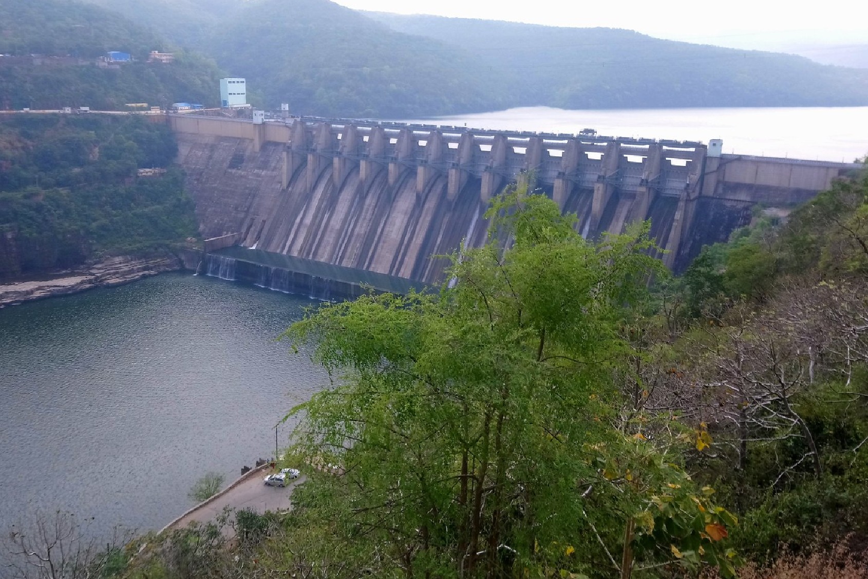 Pandya says no threat to Srishailam dam