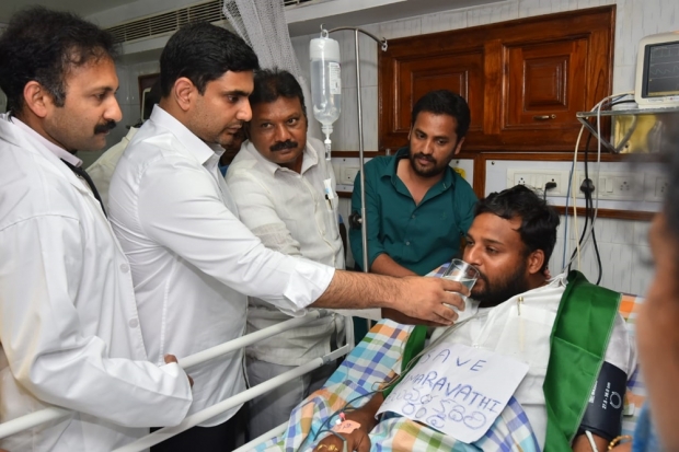 Two Youth who have completed 151 hours hunger strike were given lemon juice by Nara Lokesh 