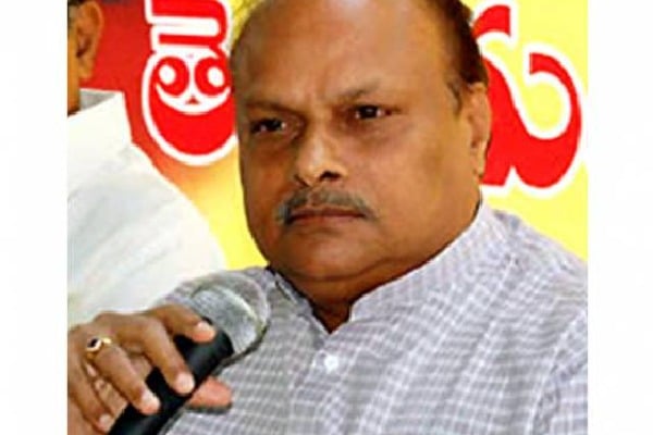 Ap Tdp leader Yanamala suggestion to Government