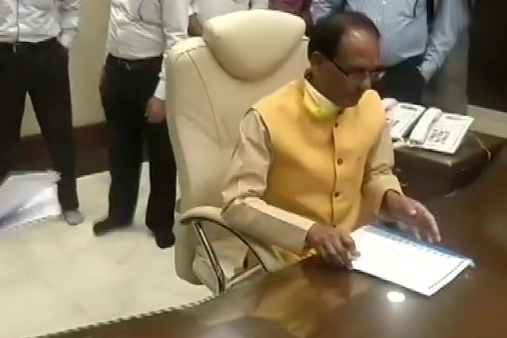Shivraj Singh Chouhan takes charge as the Chief Minister of Madhyapradesh