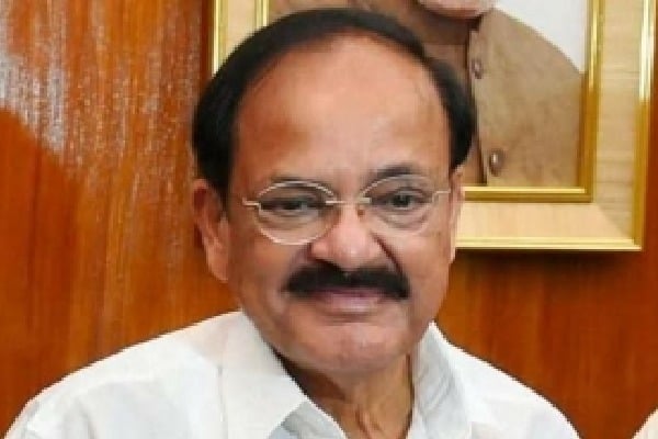 Vice President of India Venkaiah Naidu discussed central ministers about farmers problems  