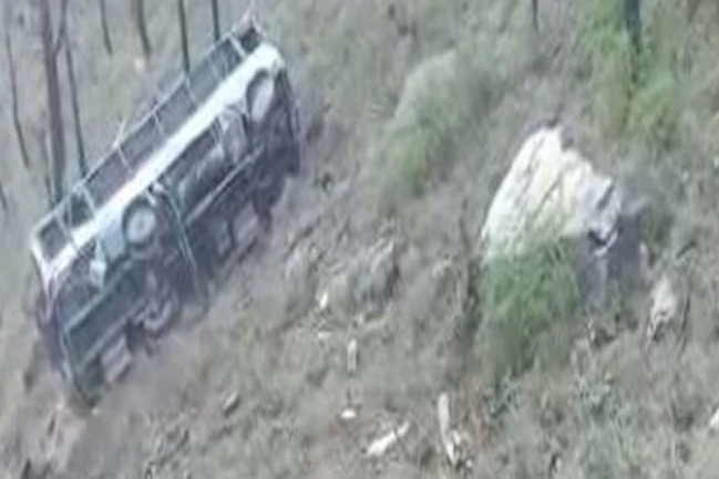 5 dead after bus falls into gorge in Chamba district