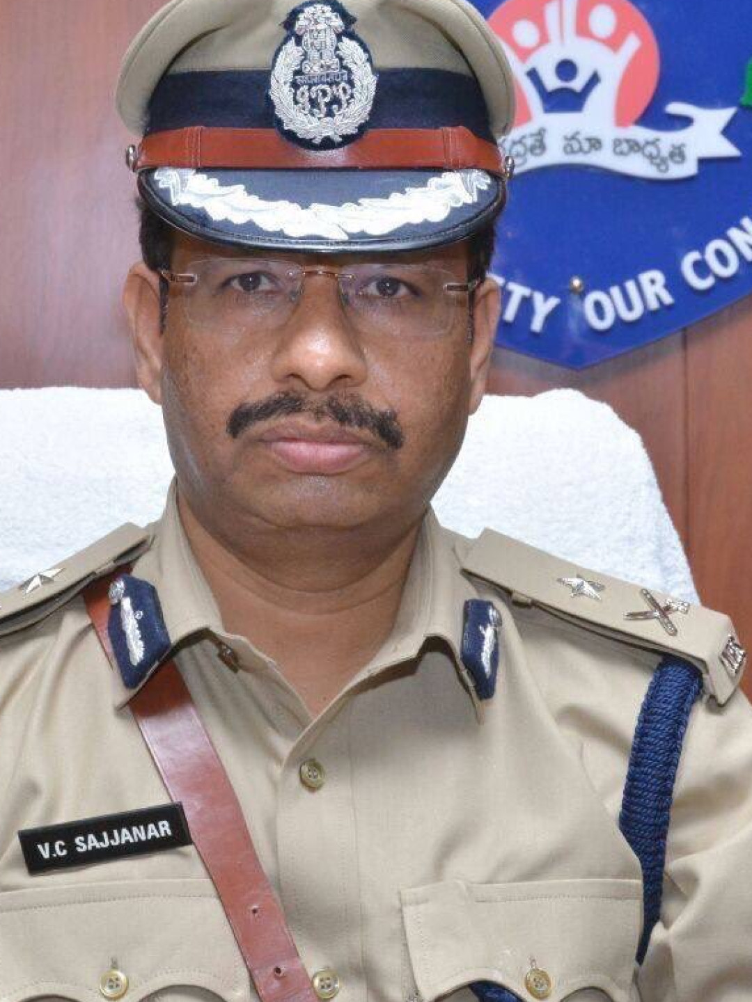 హైదరాబాద్‌ పోలీసుల భారీ ఆపరేషన్.. రూ.5000 కోట్ల స్కామ్‌కు చెక్!