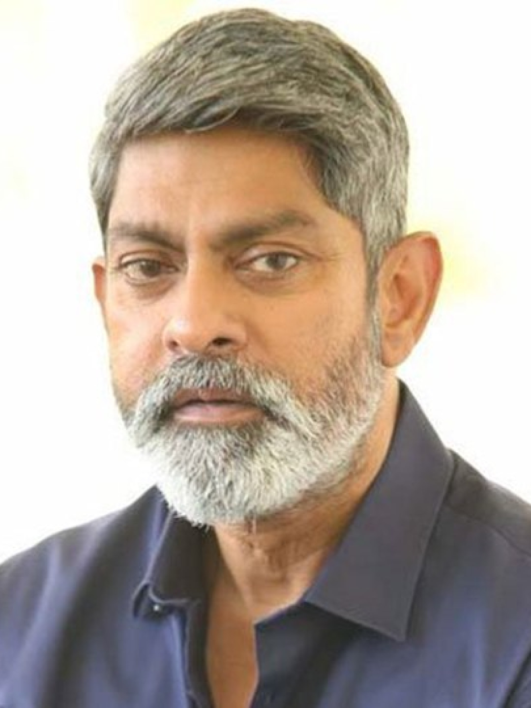 'పెద్ది'ని తొక్కేయడానికి కొందరు కావాలనే అడ్డుపడుతున్నారు: జగపతిబాబు ఫైర్
