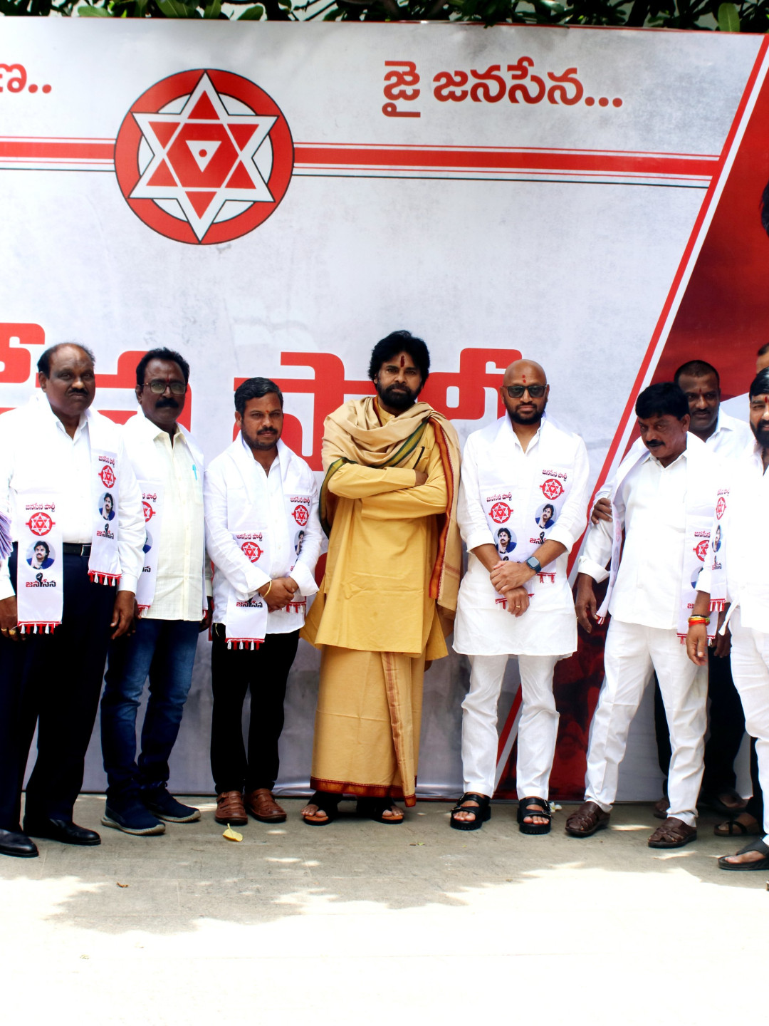 తెలంగాణ జనసేనలో కొత్త జోష్.. పవన్ సమక్షంలో పార్టీలోకి భారీగా చేరికలు