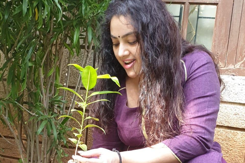 meena accepts green india challenge