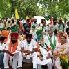 Kisan Parliament Starts with Paying Tributes to Farmers Those who Take Lives