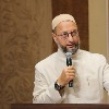 Owaisi, Shia cleric come in support of UP IAS officer