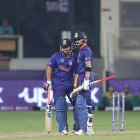 T20 World Cup: Kohli and Pant carry India to 151/7 against Pakistan