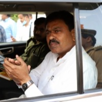 NSUI activists hurl eggs at Union Minister Ajay Misra's vehicle in Odisha