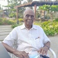 Hero Rajasekhar father dies of illness