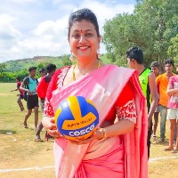 Roja plays Volleyball in Puthur 