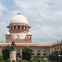 SC allows OCI candidates to appear in NEET counselling for UG, PG