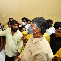 Chandrababu Fires On YCP Government Over Floods