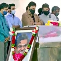 Tollywood Celebrities pays tributes to sirivennela seetharama sastry