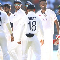 Team India needs five more wickets in Mumbai Test
