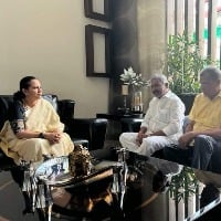 AP Minister Peddireddy visits Puneet Rajkumar family members