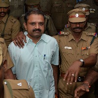 Rajiv Gandhi assassination: SC says no more putting off Perarivalan's plea