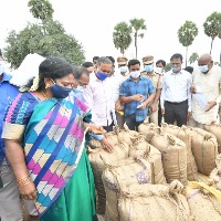 Governor Tamilisai visits paddy procurement centres in Nalgonda