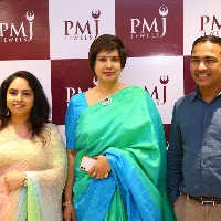 PMJ Jewels launches new showroom in Hyderabad