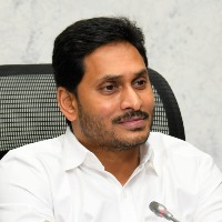 Telangana High Court issues notices to Jagan