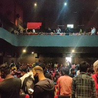 fans dance in pushpa theatres 