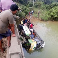 RTC Bus rams into a stream due to steering problem
