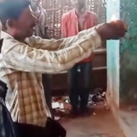Liquor babus in andhrapradesh celebrates for slashed rates
