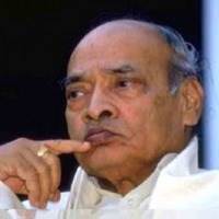 Tributes paid to former PM Narasimha Rao on death anniversary in Telangana