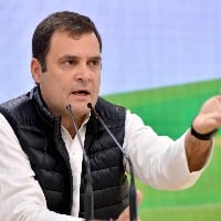 Hindutvavadis spread hatred: Rahul Gandhi