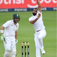 Fourth day play starts in Johannesburg test
