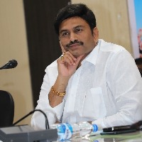 MP Raghurama challenges YCP leaders