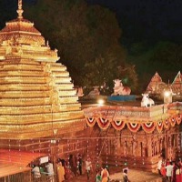 Corona affect Srisaila mallikarjuna swamy temple stops sarva darshanas