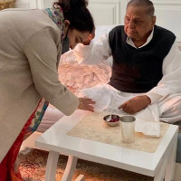 After joining BJP Aparna Yadav takes blessing of Mulayam
