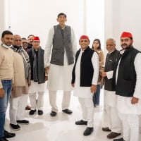 ndias Tallest Man Dharmendra Pratap Singh Joins Samajwadi Party